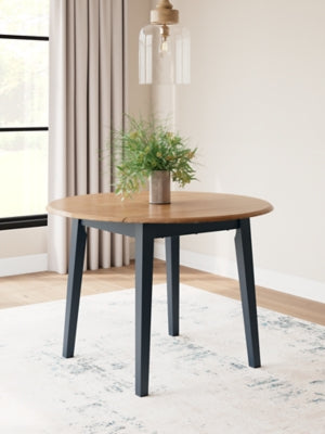 Ashley Furniture Gesthaven dining room set with a wooden table and matching chairs, ideal for a stylish dining area.